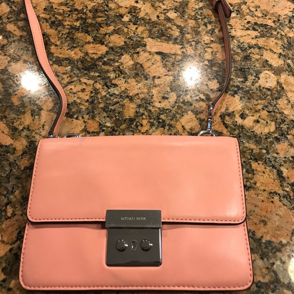 Michael Kors Handbags - Michael Kors Dusty Rose Crossbody